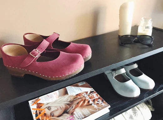 From Swedish Clog Styles to Mary Janes: Which Clog Style Fits You?