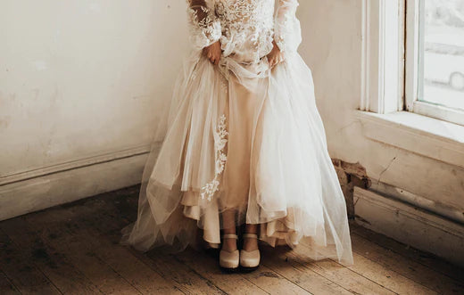 From Classic Elegance to Boho Chic: Tips for Choosing the Right Clogs for Your Wedding