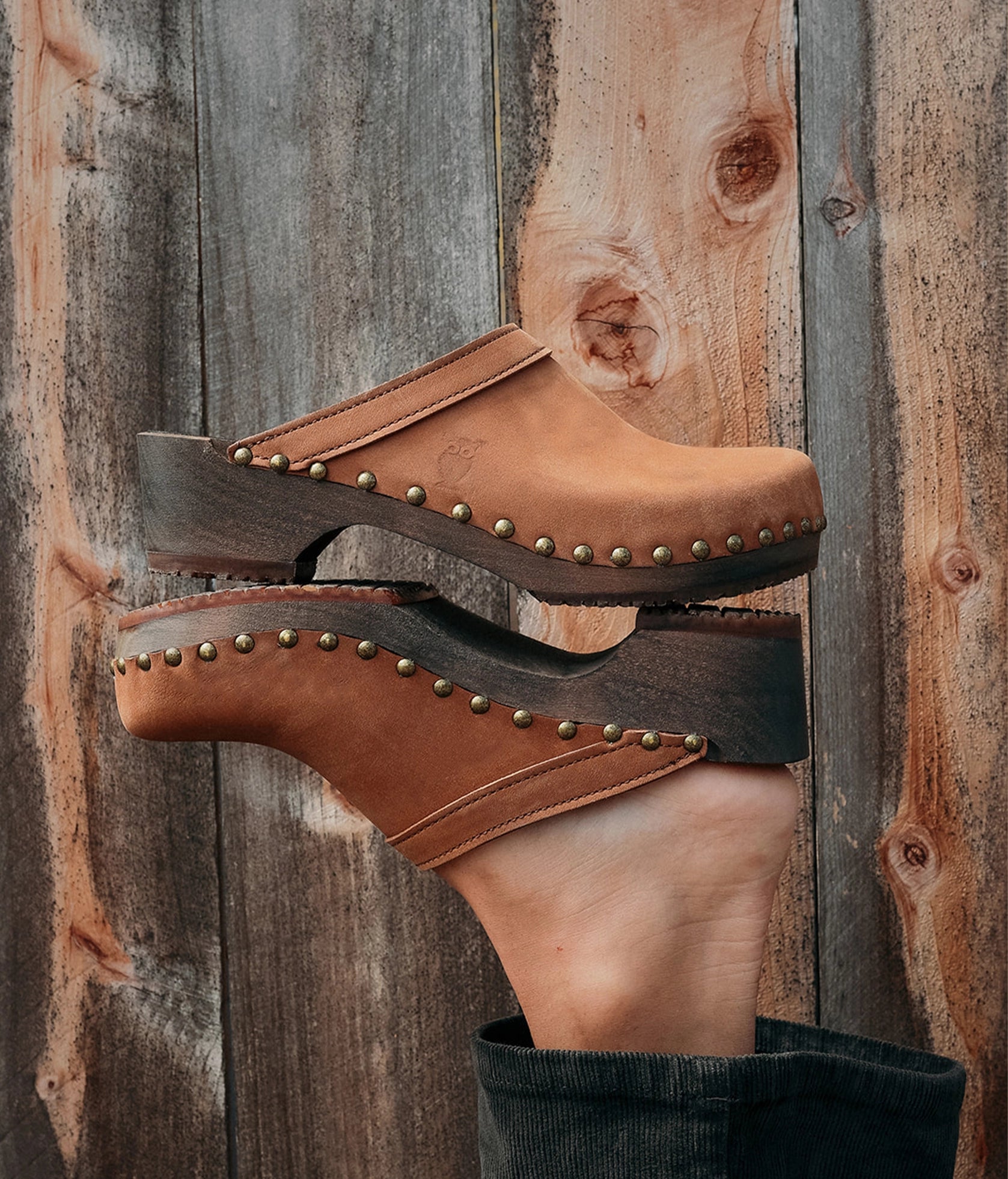【PORTERNA】Rupea clog mules Low Clog Peep Toe Mules in Rose and Croc - Vegan Clogs