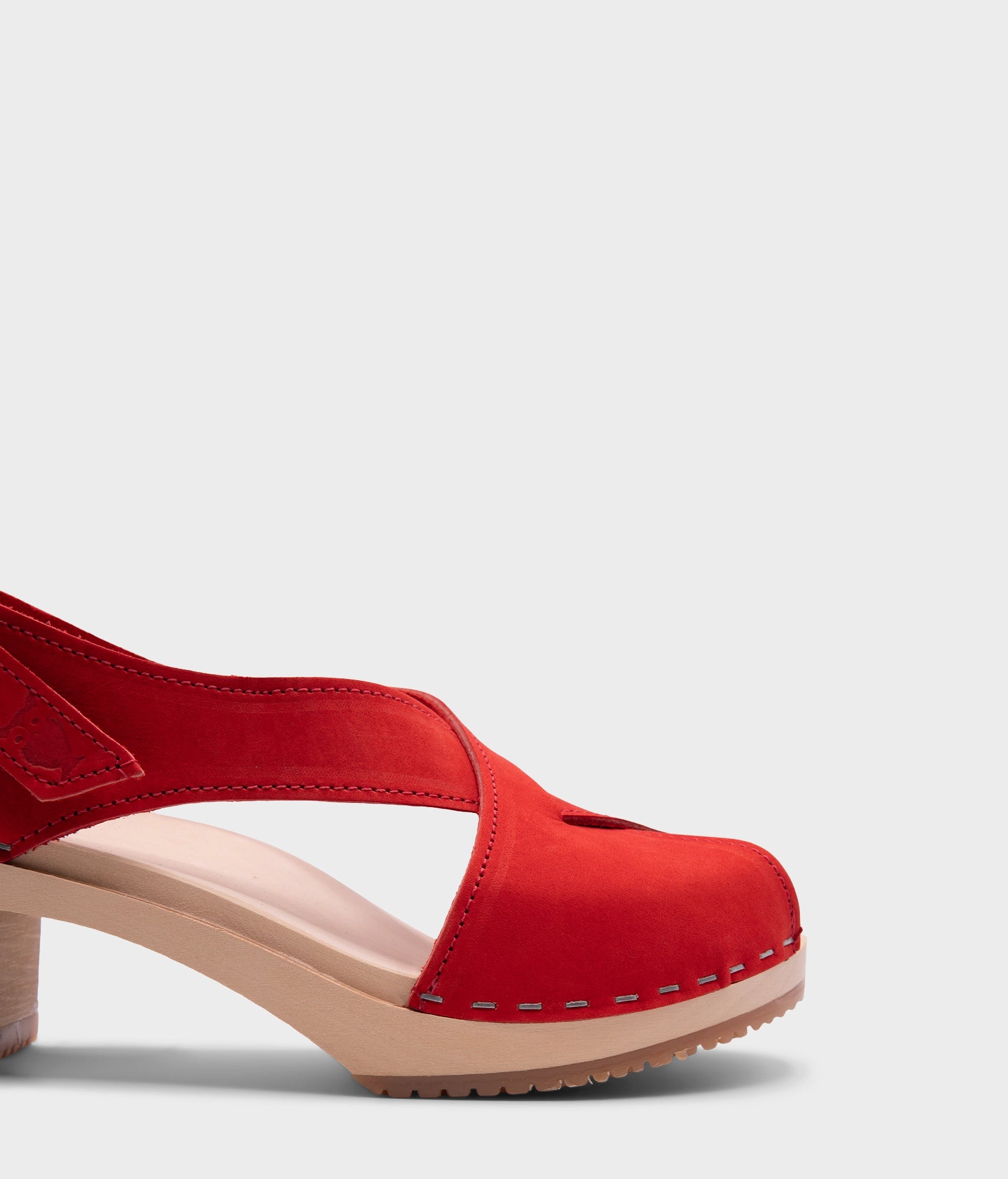 Morocco crossed clog sandal in red | Sandgrens Morocco crossed clog sandal in red | Sandgrens