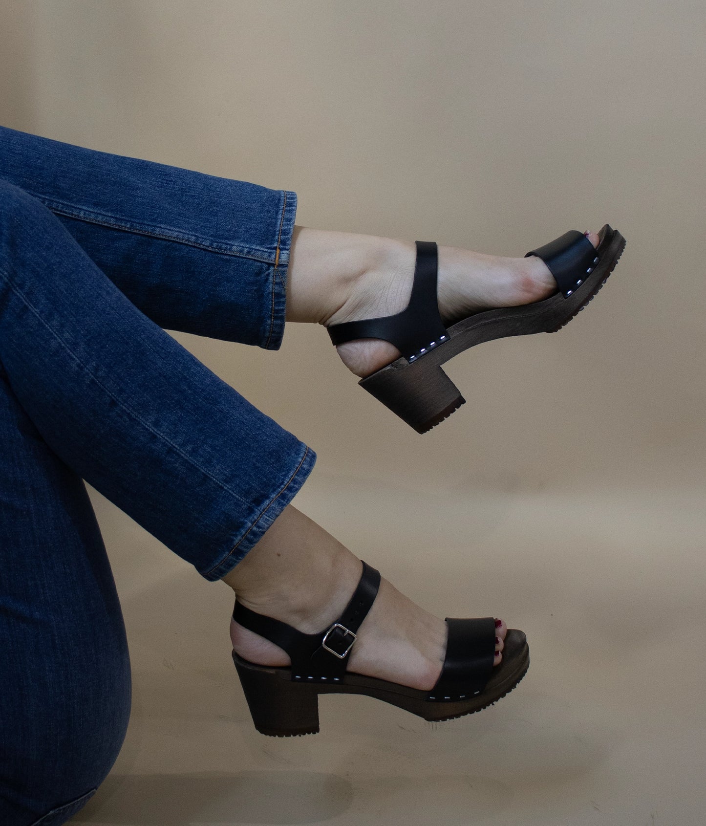 Vienna open-toe clog sandal