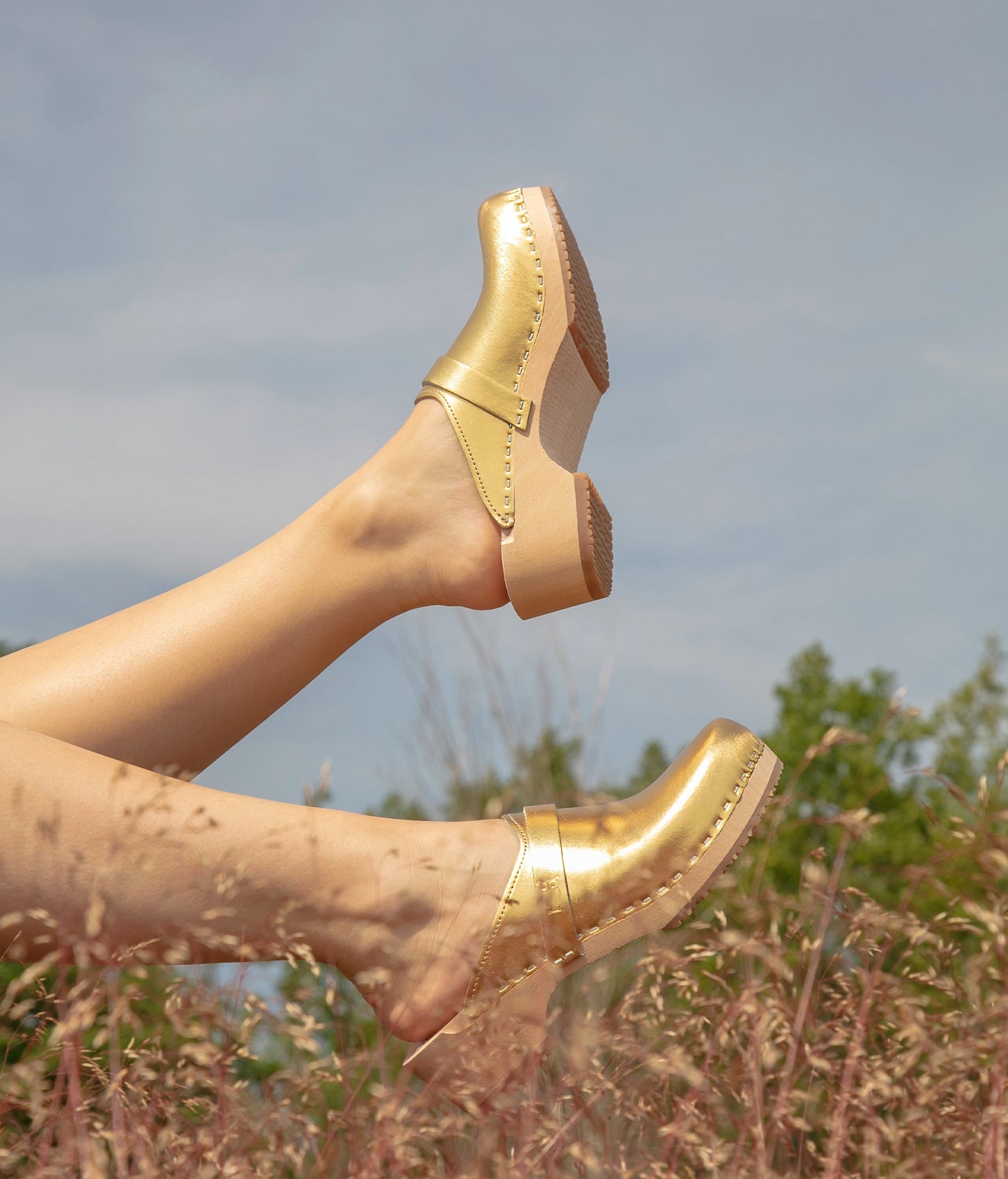 Tokyo classic clog mule in metallic gold | Sandgrens Tokyo classic clog mule in metallic gold | Sandgrens