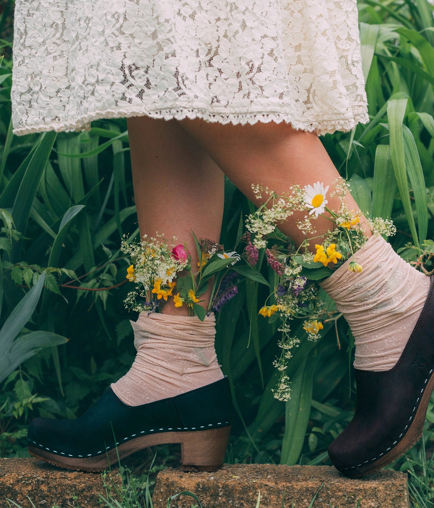 Bridget closed-back clogs