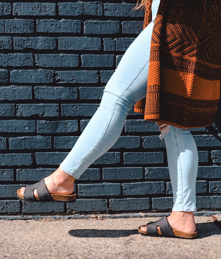 cork sandal with an H-shaped cutout in black nubuck leather, suede footbed and black EVA outersole