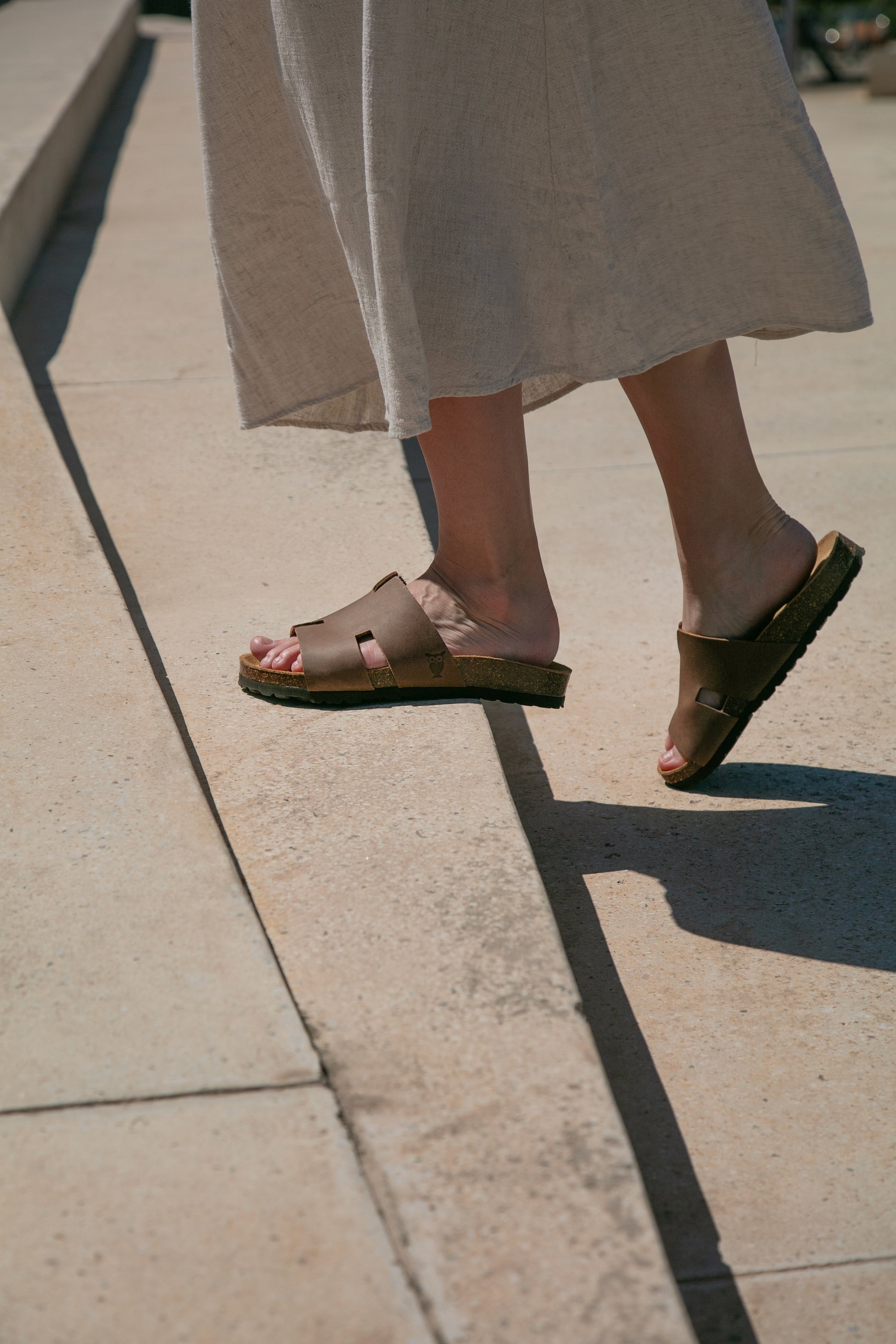 cork sandal with an H-shaped cutout in hazel brown nubuck leather, suede footbed and black EVA outersole