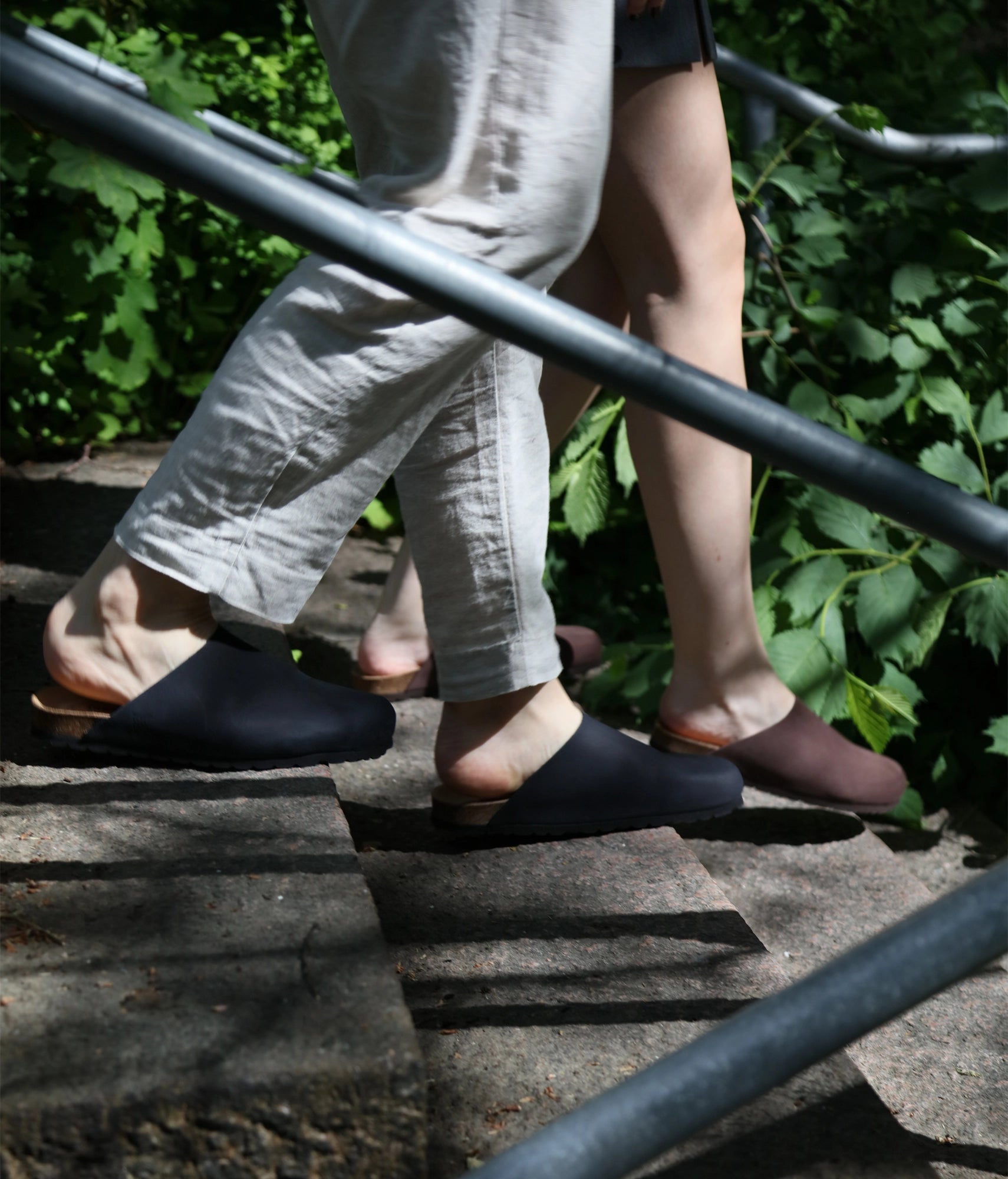 closed-toe cork sandal in black nubuck leather, suede footbed and black EVA outersole